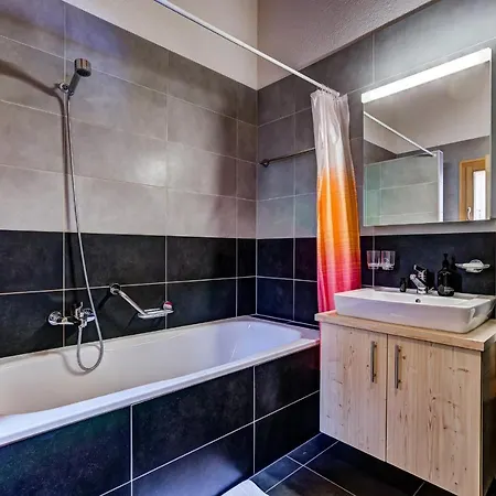 Dağ evi Flocon De Neige - Jacuzzi - Sauna La Tzoumaz